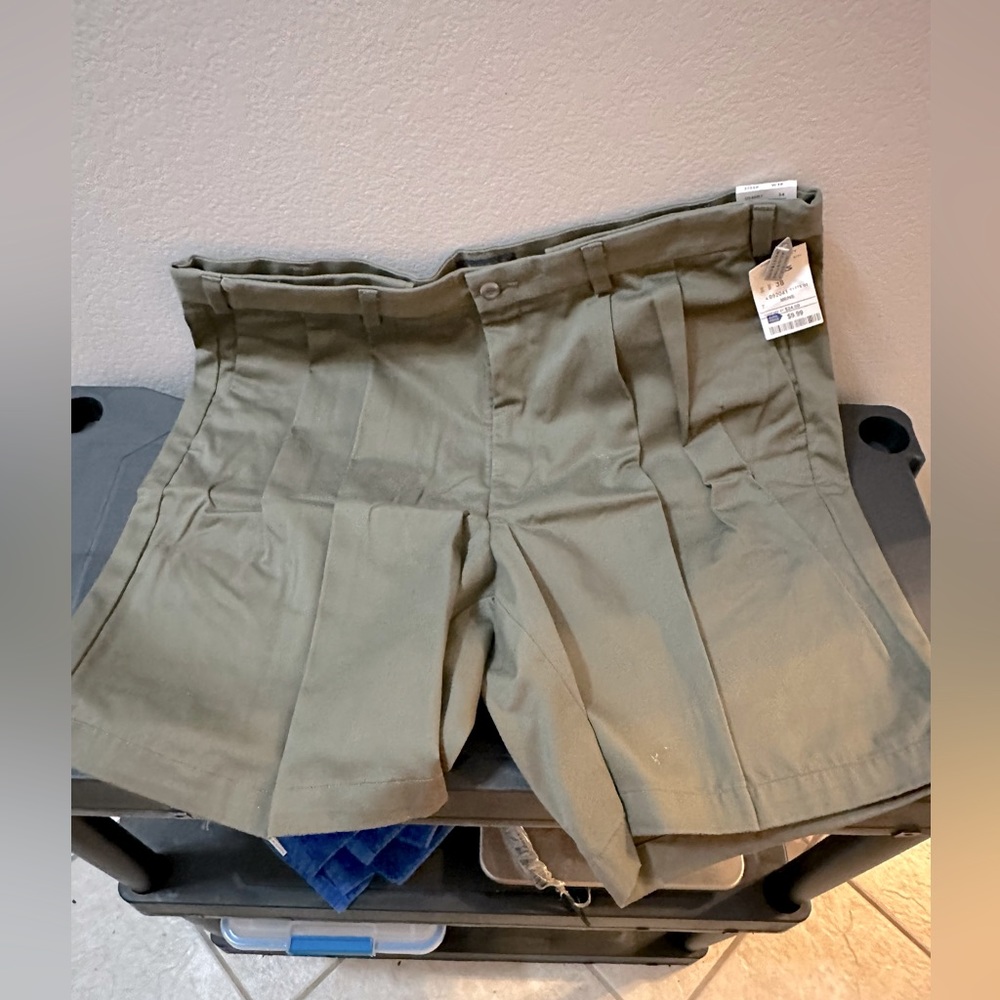 Dockers men’s shorts NWT size 38